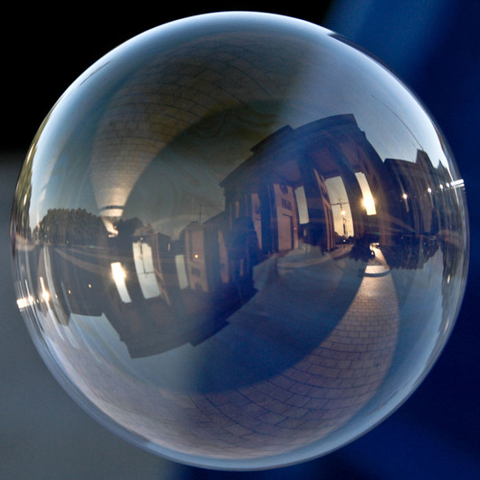 神奇的水滴摄影，泡泡中的世界(图2)